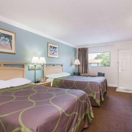 Super 8 By Wyndham Asheville Airport Флетчър Екстериор снимка